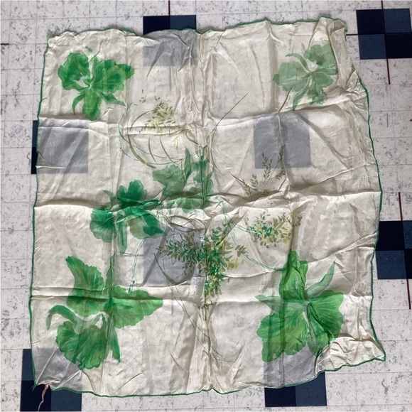 Bundle of vintage scarves - Picture 3 of 8